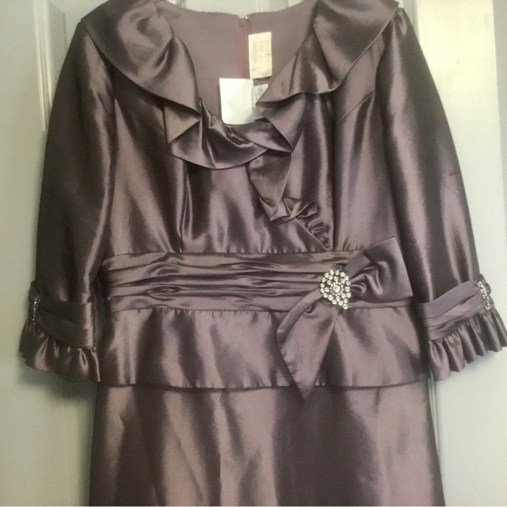 Forever Hours Vintage Satin Mother of the Bride Gown Taupe Satin Like Size 16
